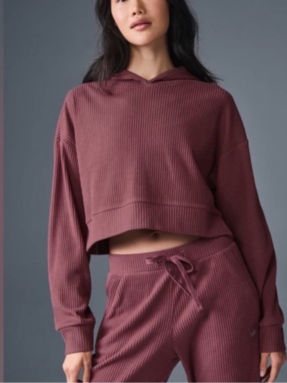 ALO Muse Burgundy Truffle Crop Hoodie